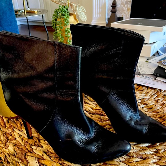 High Heeled Black Black Boots size 11 - Picture 1 of 4